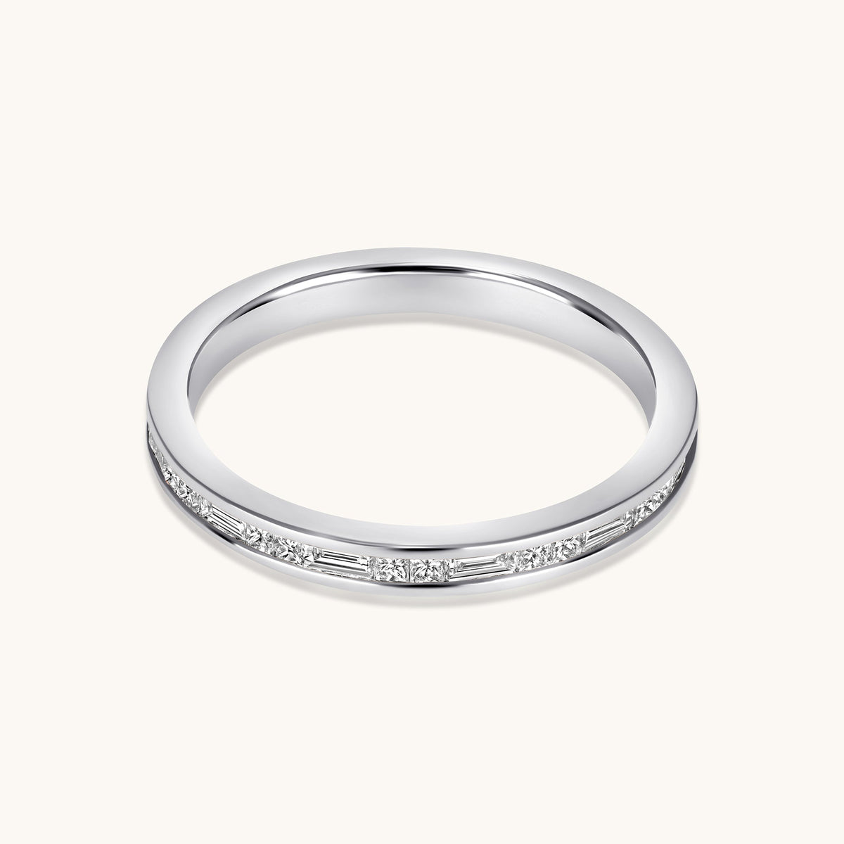 Channel Set Alternating Diamond Band