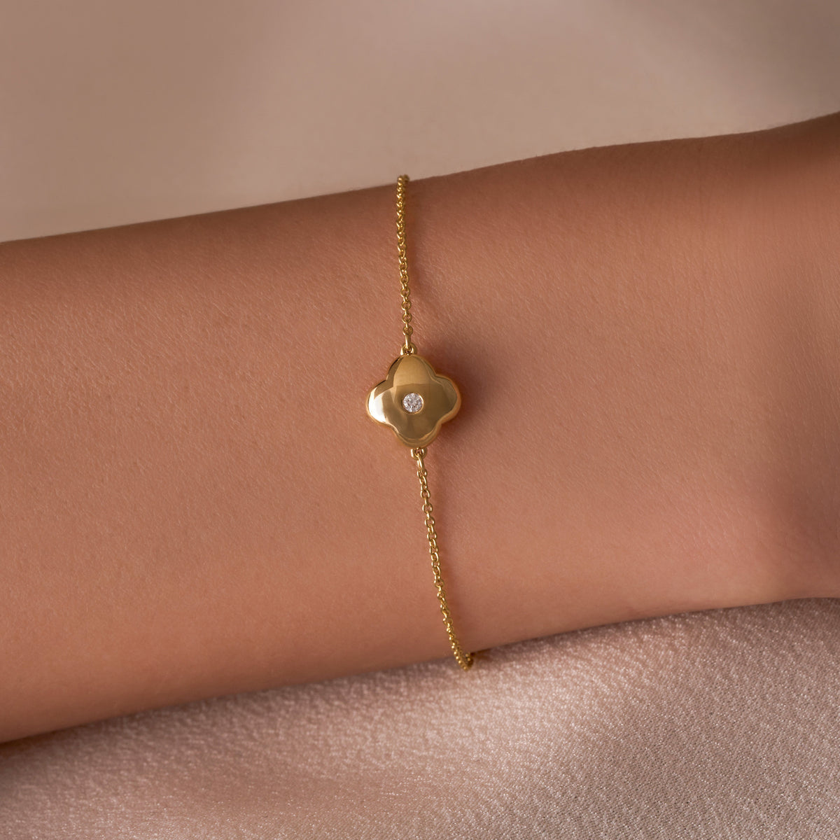 Diamond Bubble Clover Bracelet