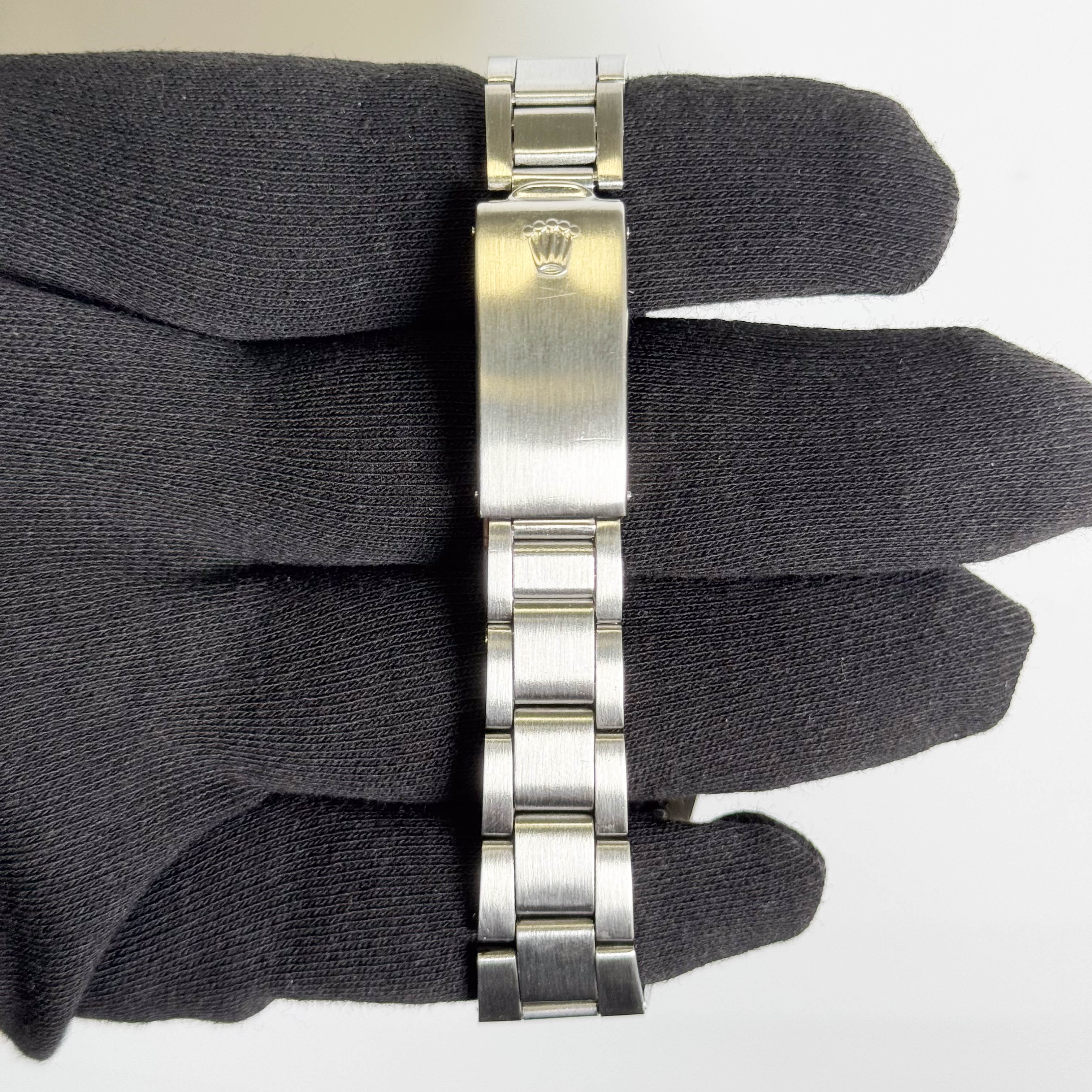 Rolex Oysterdate 34mm Silver Dial Watch Ref# 6694