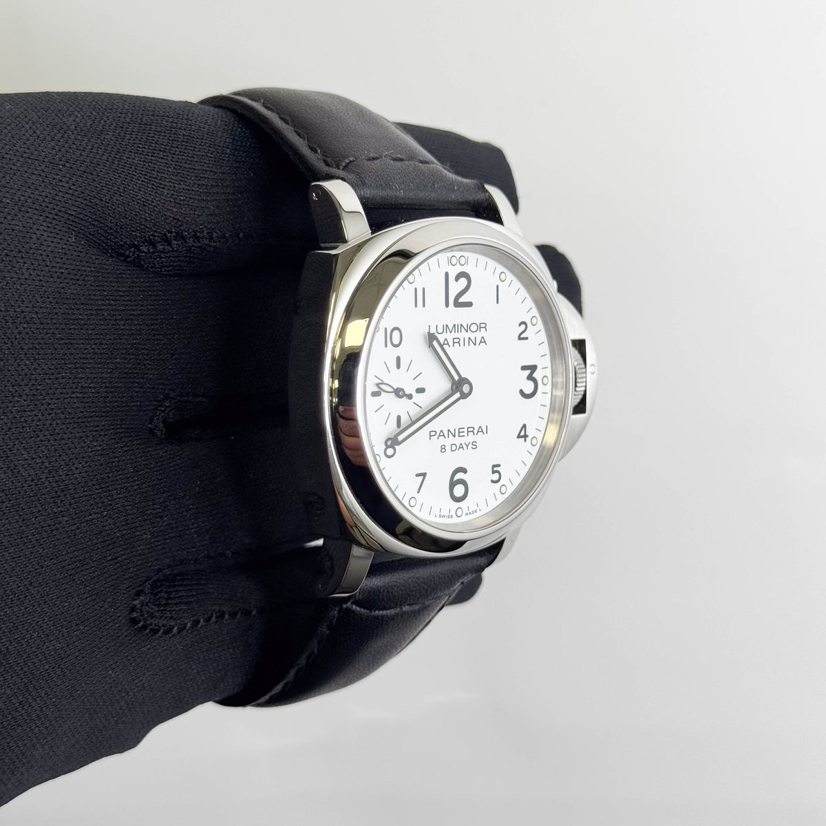 Panerai Luminor Marina 44mm White Dial Watch Ref# PAM00563