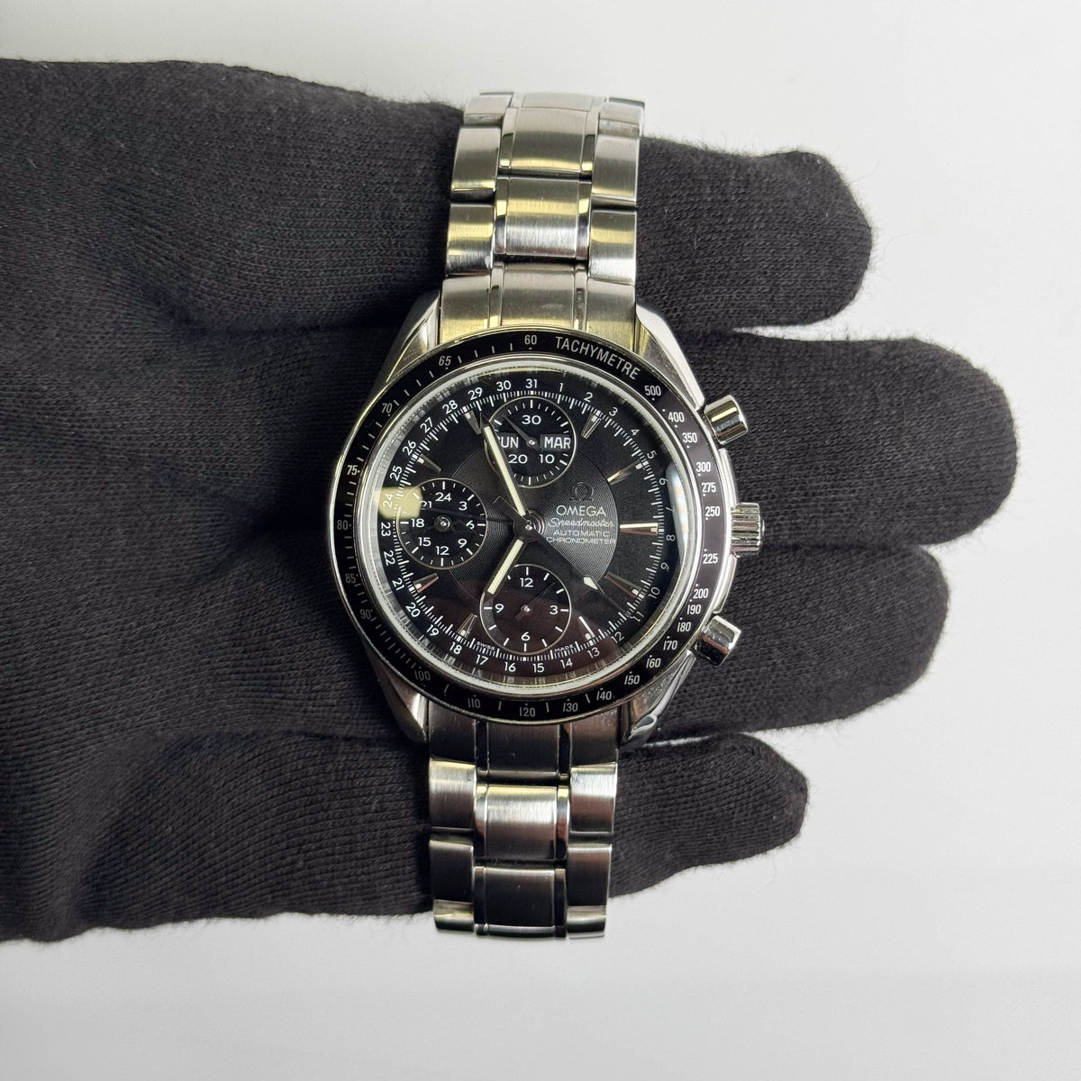Omega Speedmaster 40mm Black Dial Watch Ref# 3220.50.00