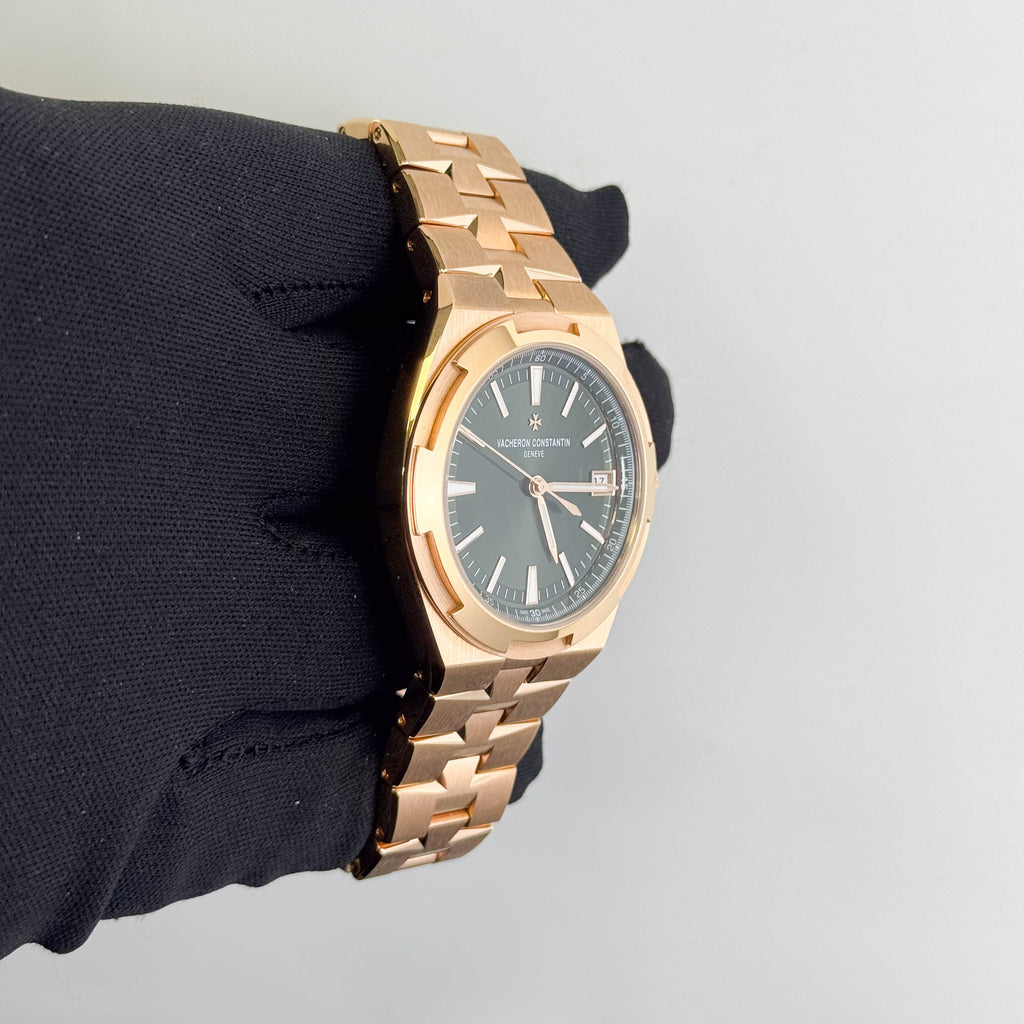 Vacheron Constantin Overseas 42mm Green Dial Watch Ref# 4520V/210R-B967