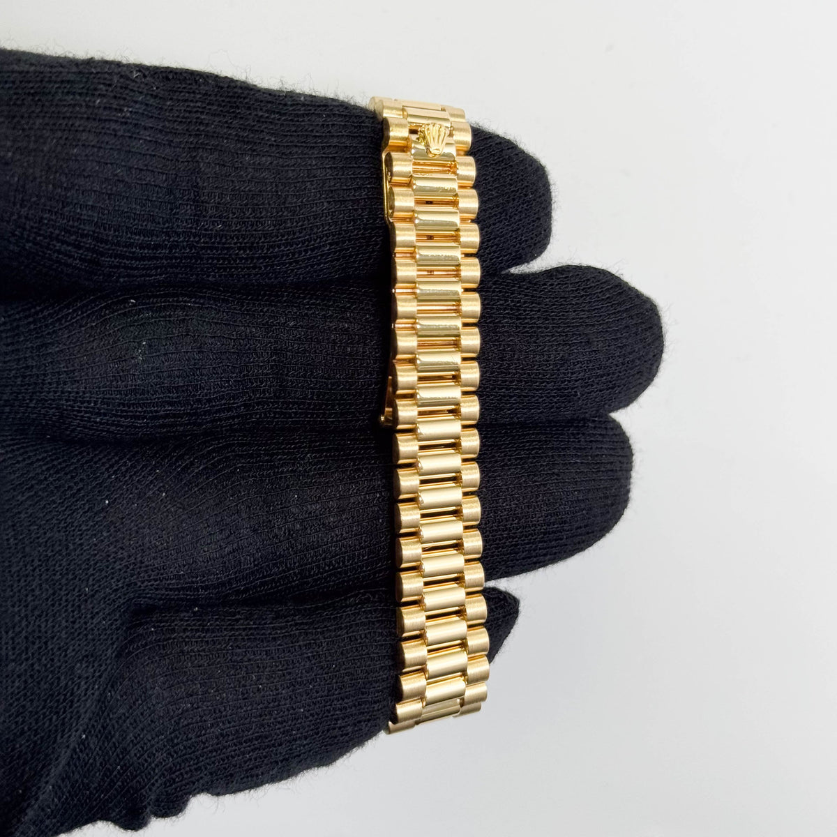 Rolex Datejust 26mm Champagne Dial Watch Ref# 69178
