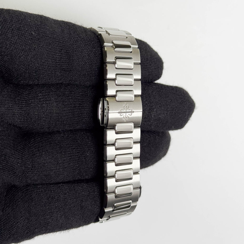 Patek Philippe Nautilus 35.20mm Grey Dial Watch Ref# 7118/1A-011