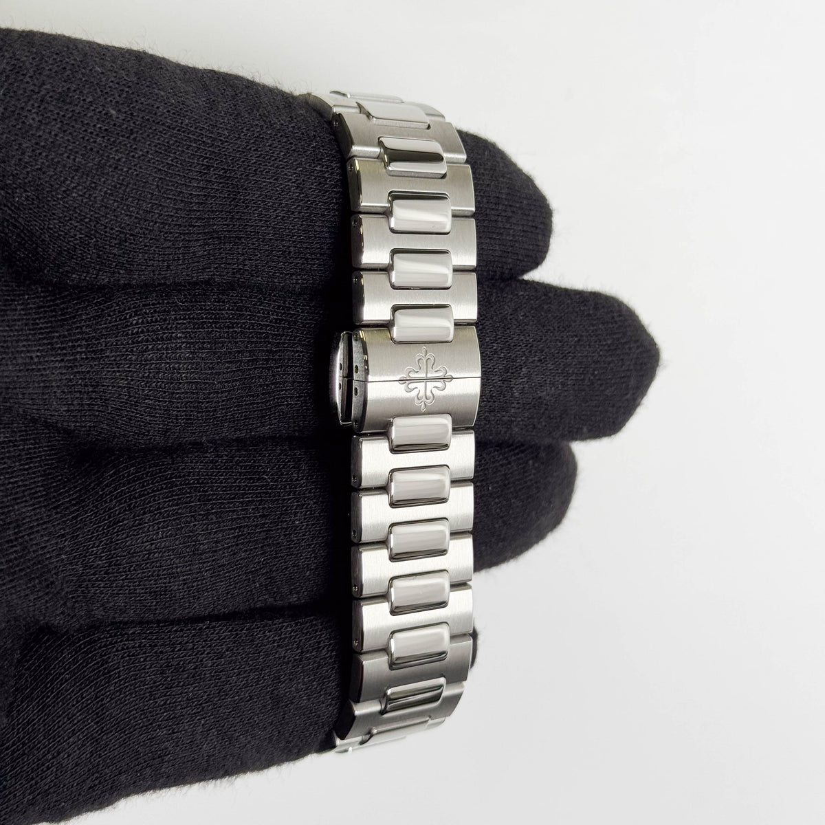 Patek Philippe Nautilus 35.20mm Grey Dial Watch Ref# 7118/1A-011