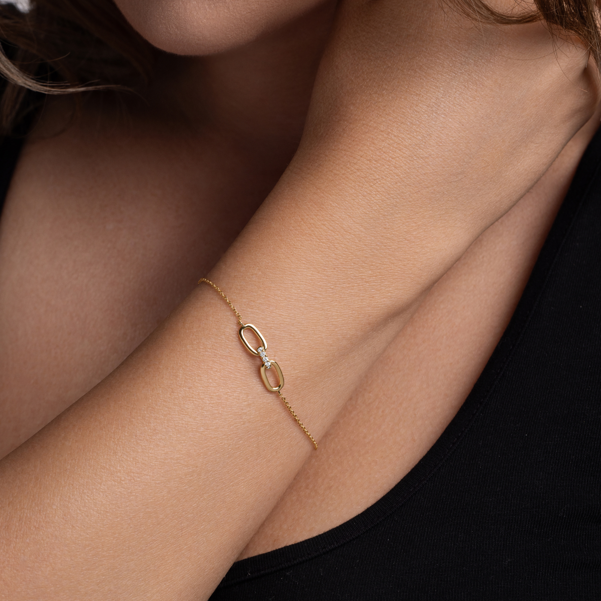 Interlocked Dainty Pave Diamond Bracelet