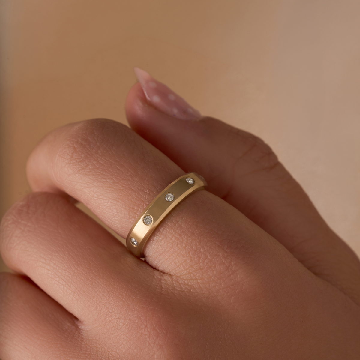 Brushed Inlay Diamond Band
