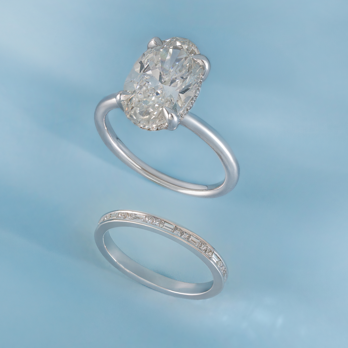 Channel Set Alternating Diamond Band