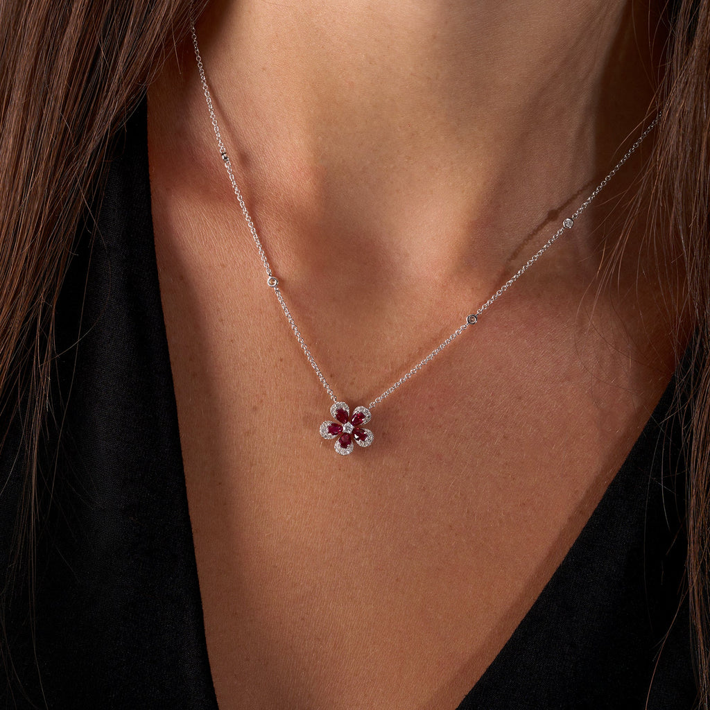 Blooming Flower Necklace